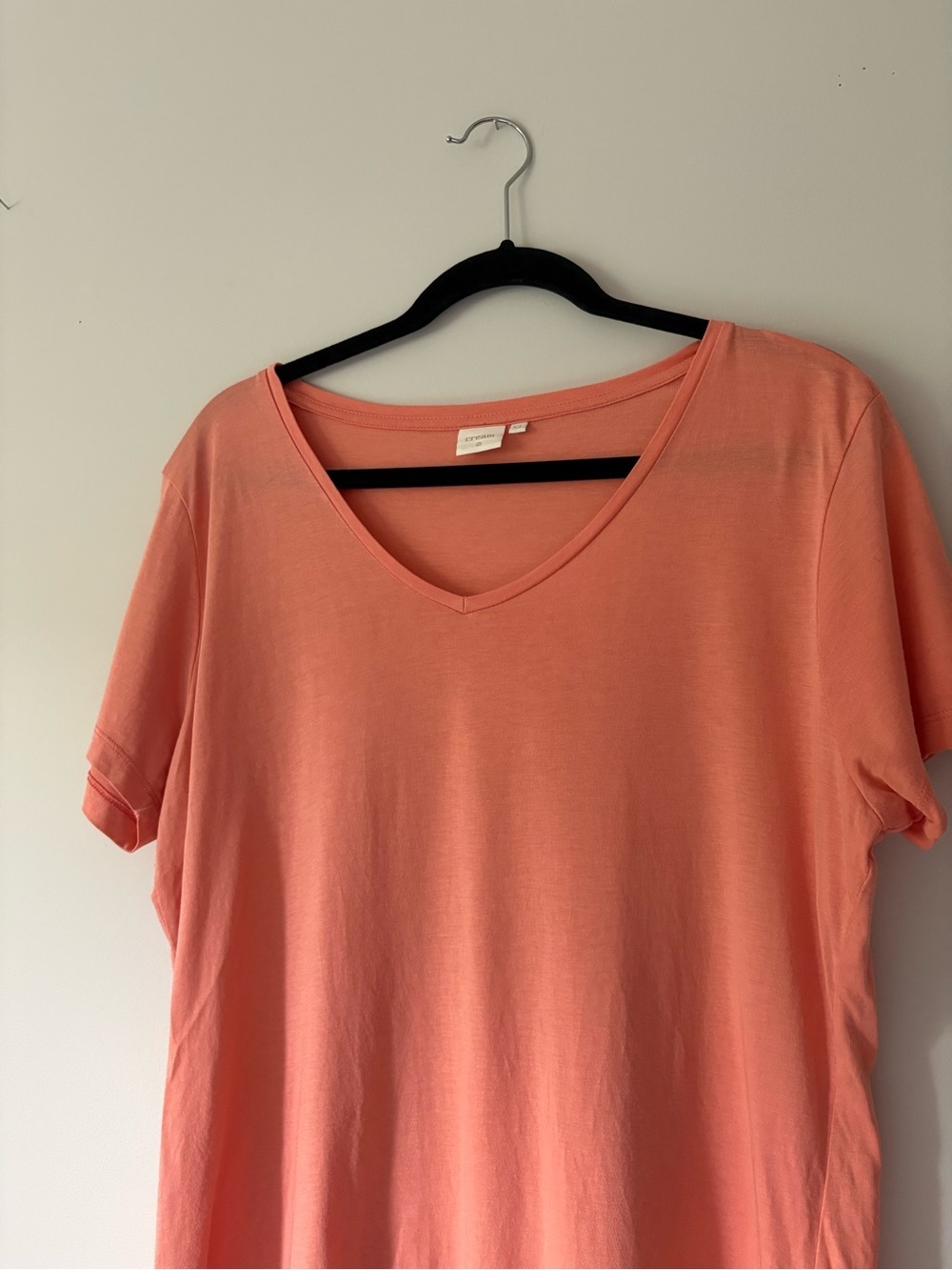 Cream Denmark Coral Peach V-Neck Cotton Modal Blend Tee - XL - Picture 2 of 7